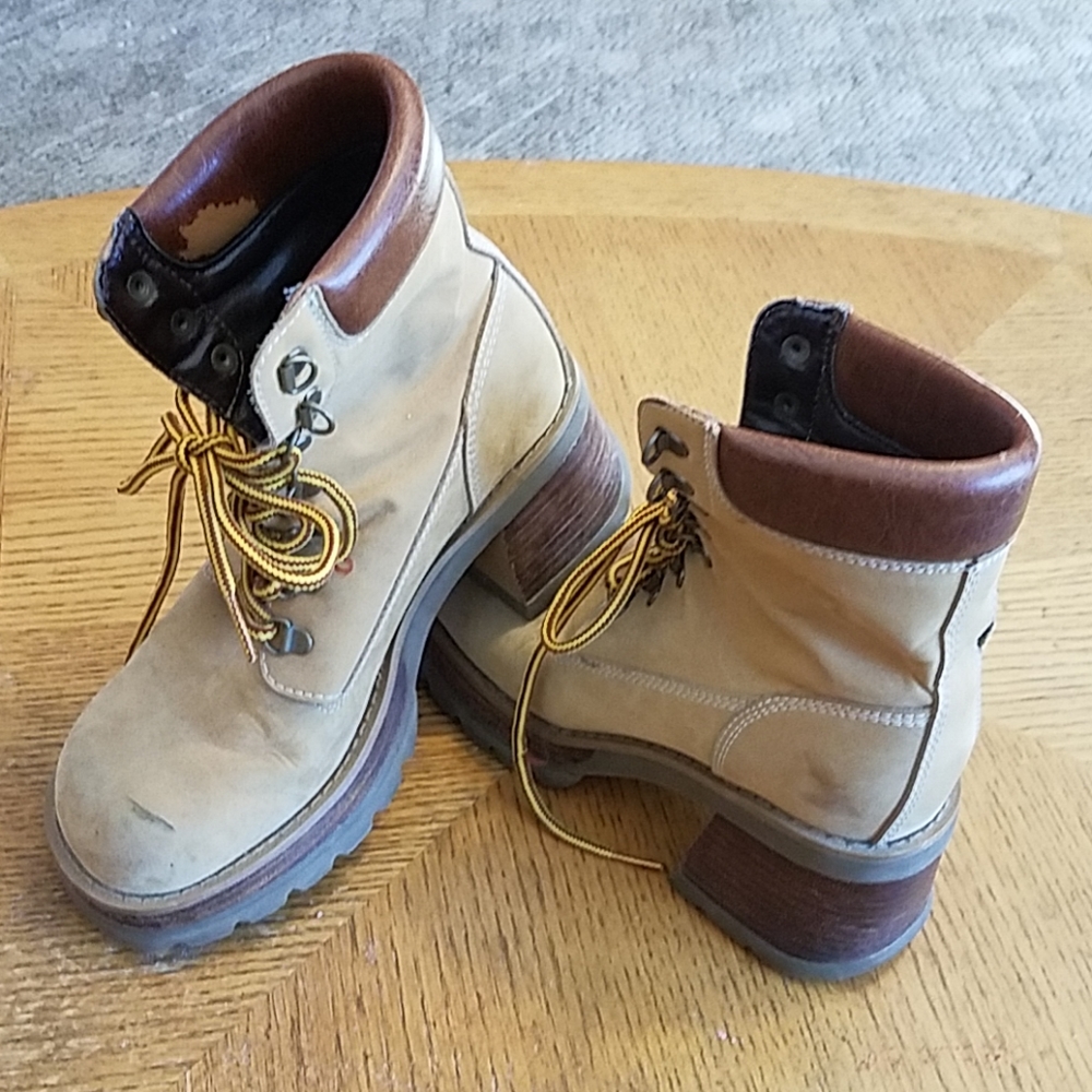 Steve Madden boots
